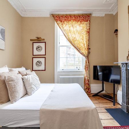 The New Cross Premier Rooms Лондон Экстерьер фото