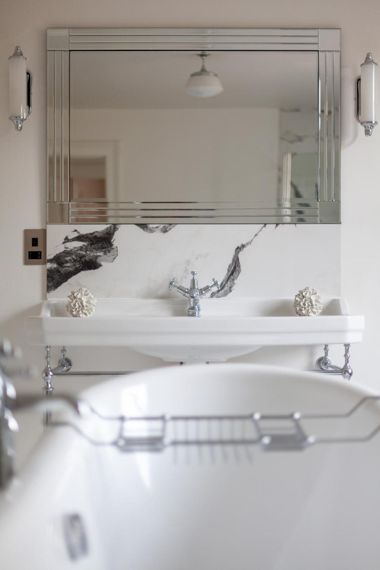 The New Cross Premier Rooms Лондон Экстерьер фото