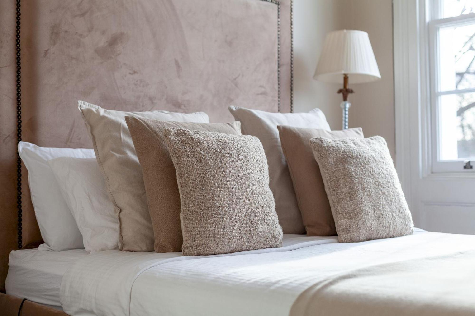 The New Cross Premier Rooms Лондон Экстерьер фото