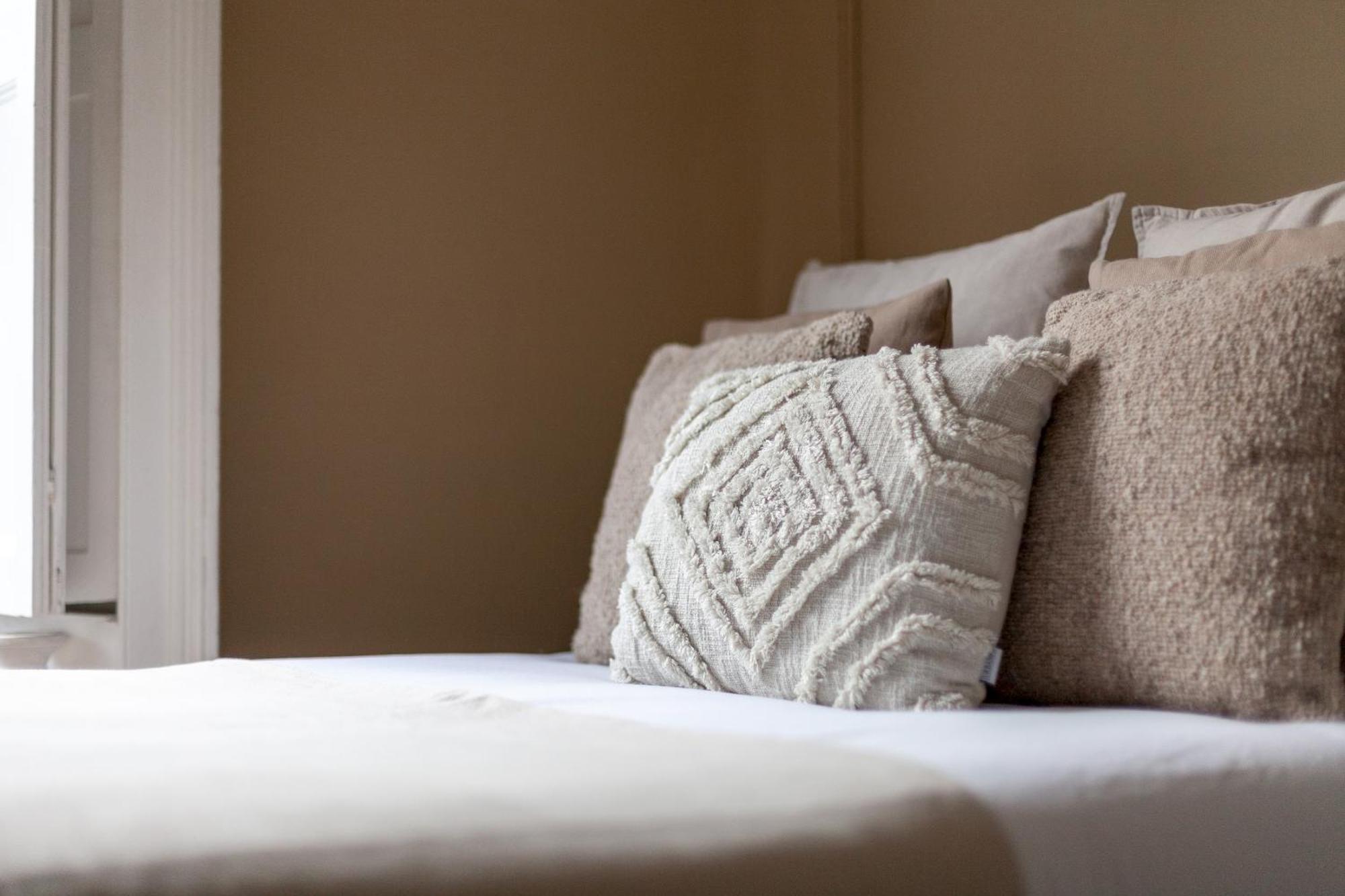 The New Cross Premier Rooms Лондон Экстерьер фото