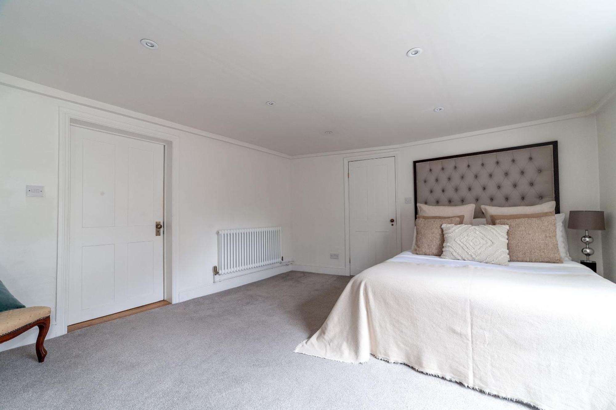 The New Cross Premier Rooms Лондон Экстерьер фото